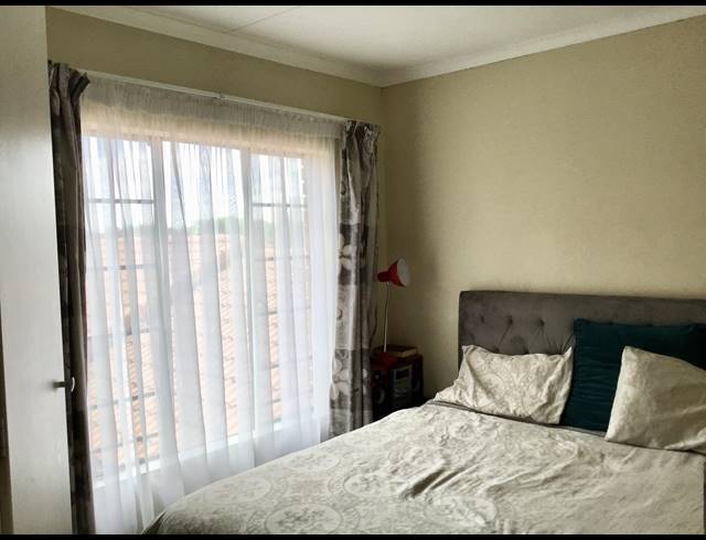 2 BEDROOM APARTMENT TO LET IN MOOIKLOOF RIDGE